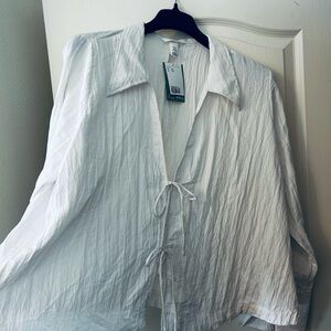 H&M Tie-Front Shirt with Textured Fabric and Hook and Eye Closures - NEW